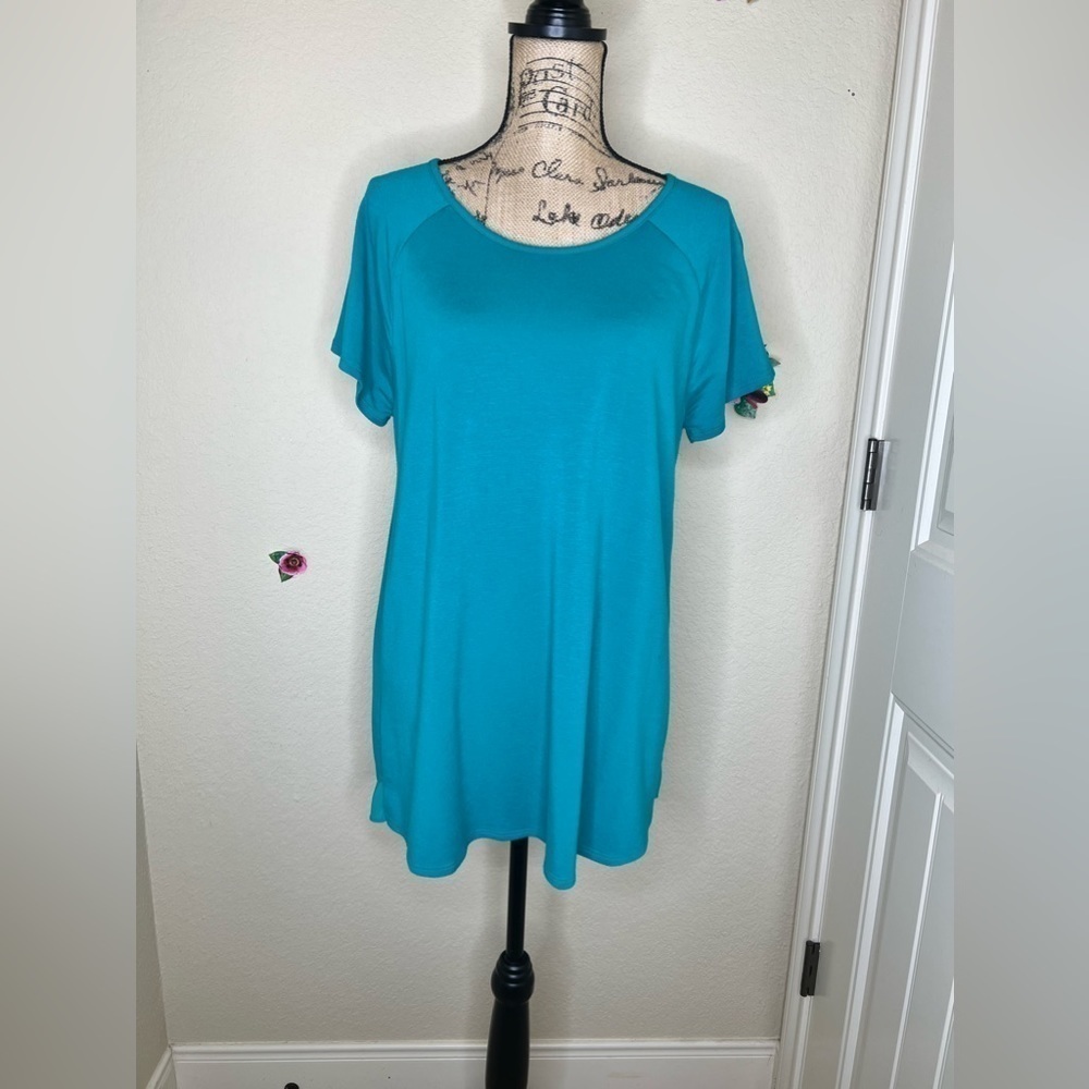 Premise Split Back Tunic - Picture 2 of 12